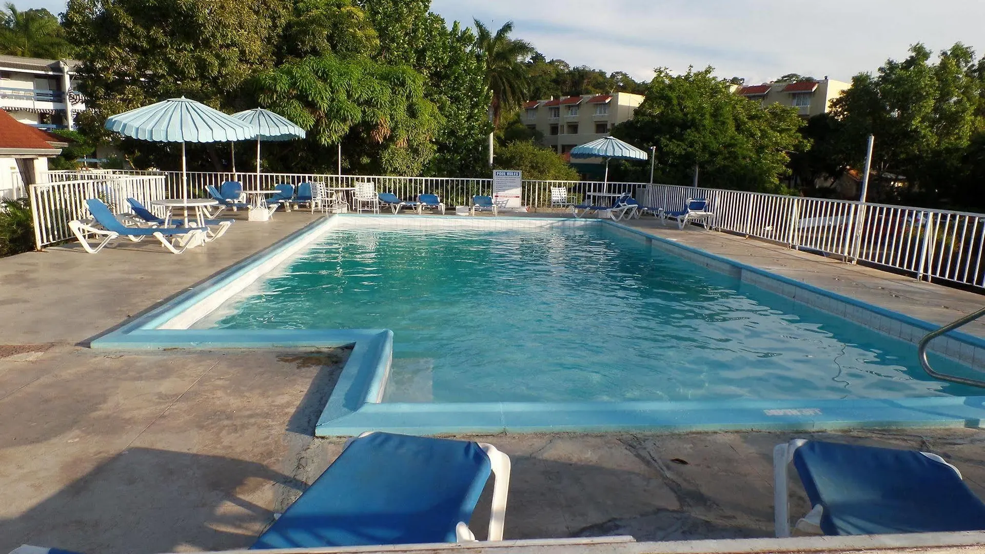 Baywatch Beach At Montego Bay Club