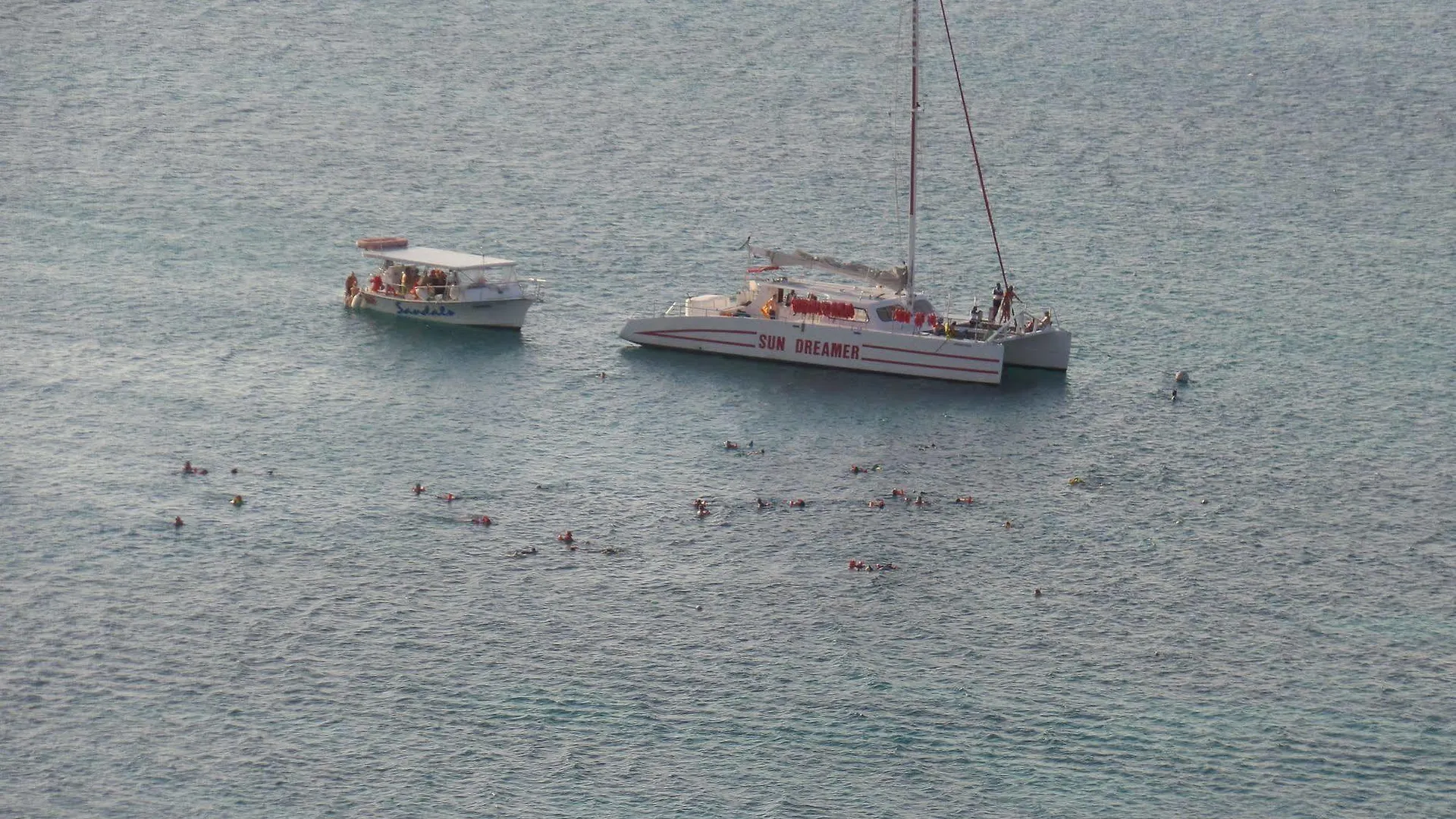Apartment Baywatch Beach At Montego Bay Club